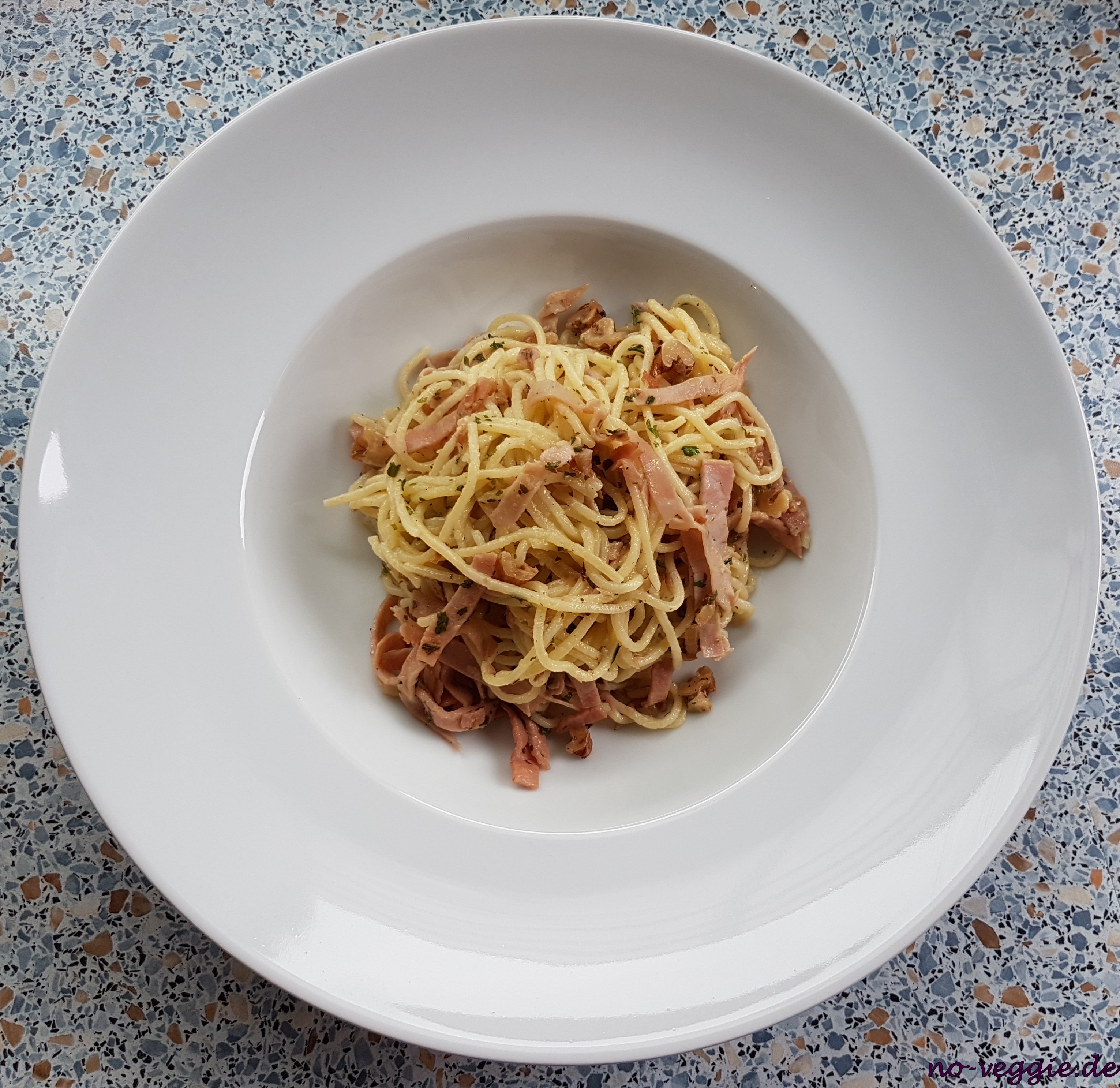 Walnuss-Schinken-Pasta - no veggie